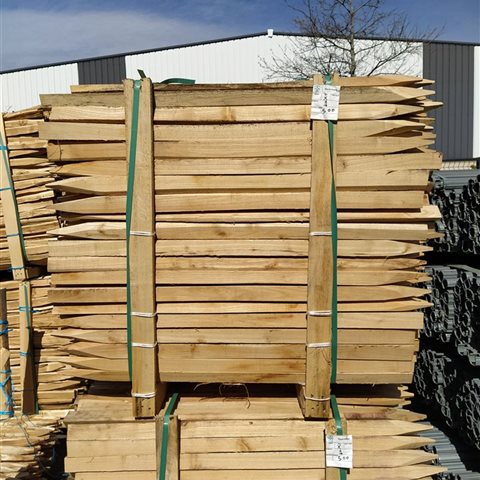 Marquant Acacia pour palissage de la vigne au meilleur prix